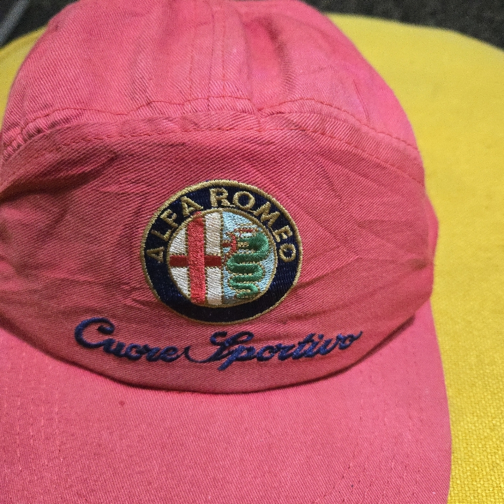 Vintage Alfa Romeo Cuore Sportivo 5 Panel Hat Red Racing Formula 1 Snapback Cap - Picture 2 of 5